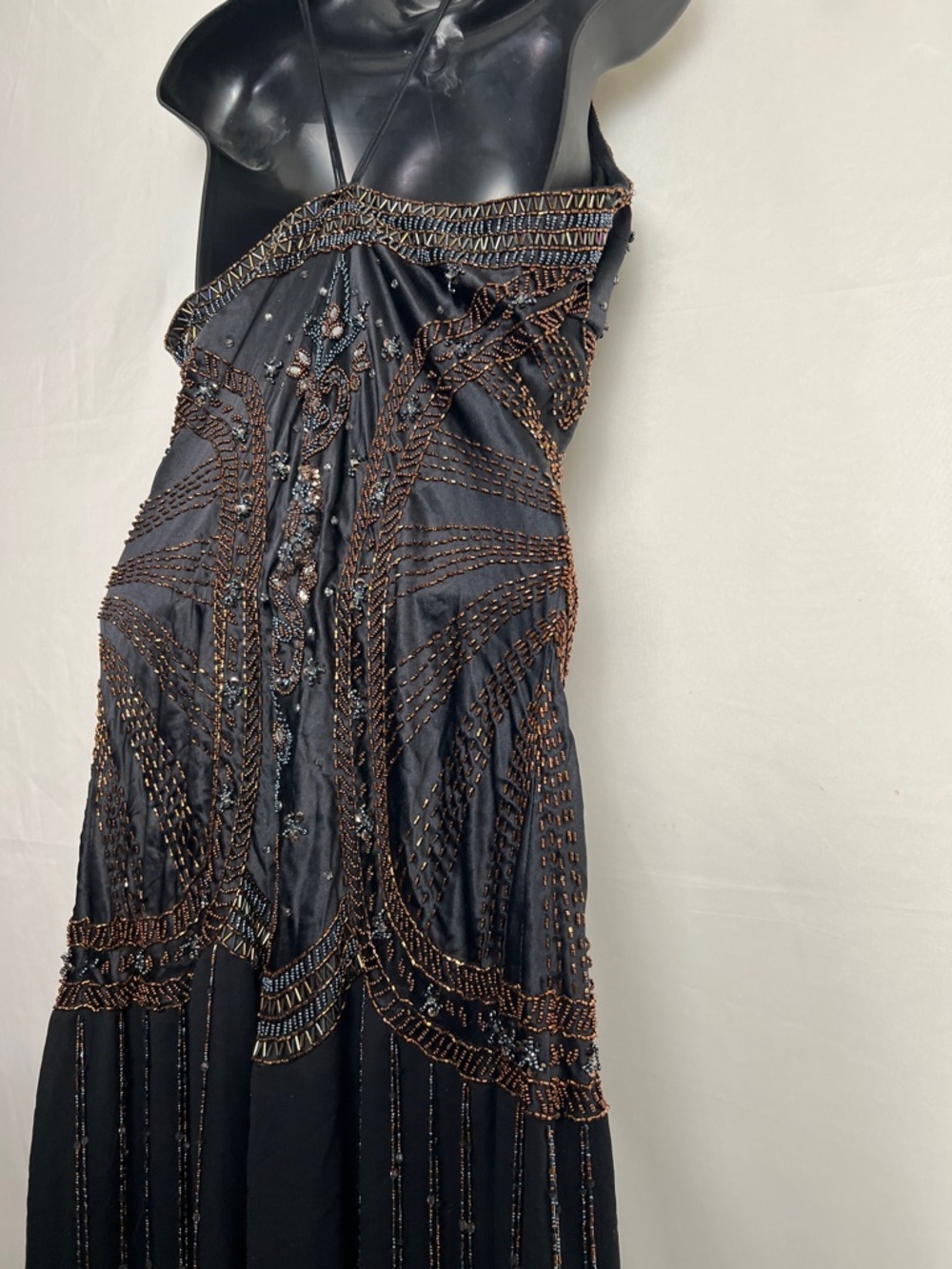 Sue Wong Black Beaded Evening dress with Bronze Accents - Picture 13 of 16